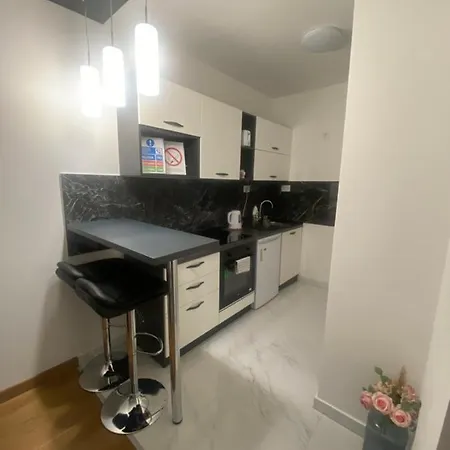 Apartment 212